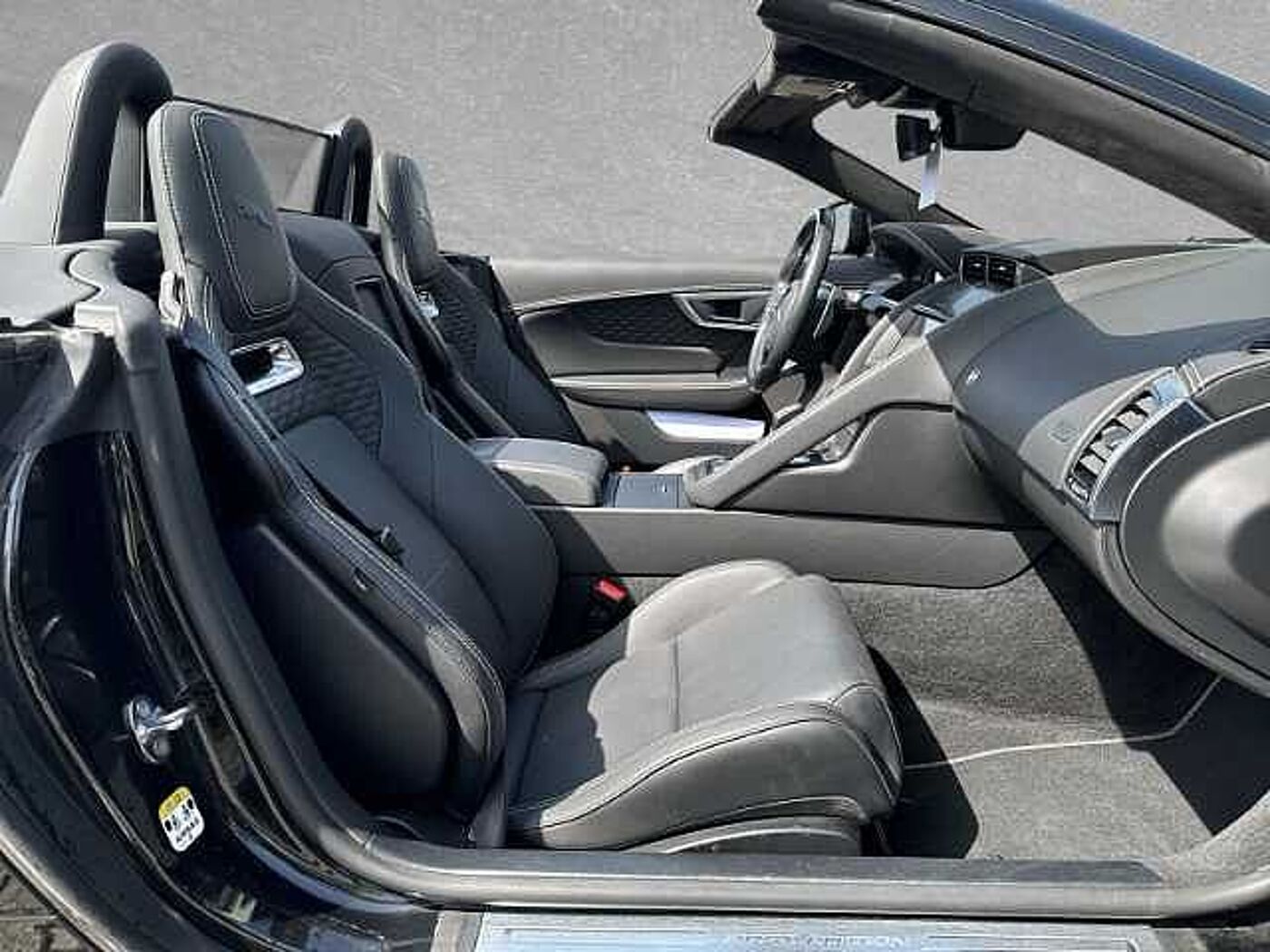 Jaguar  P450 First Edition Cabrio 20''LM Sitzklima Leder Memory Sitze Meridian